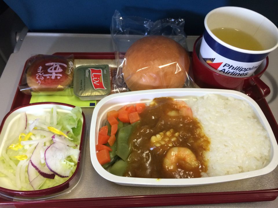 フィリピンエアラインの機内食のシーフードカレーは微妙
